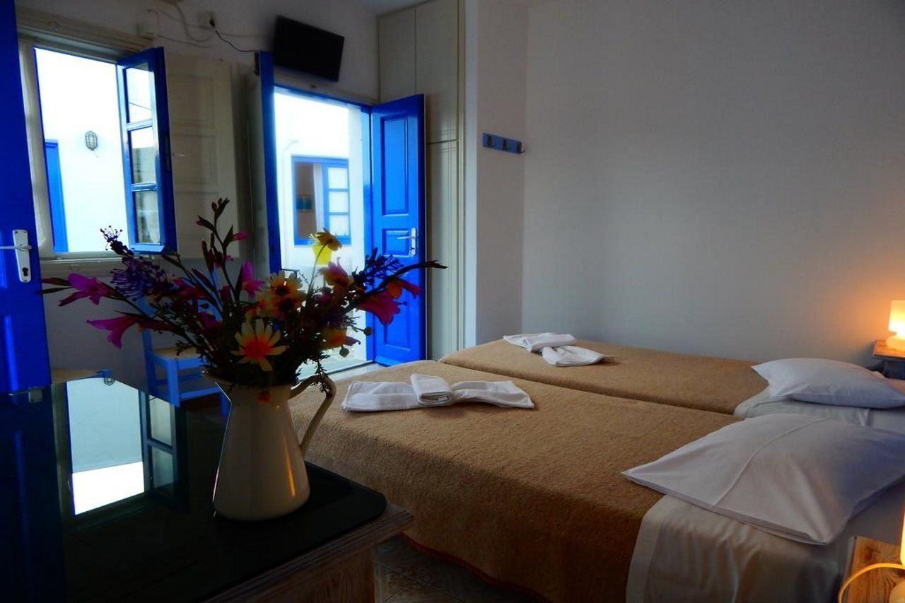 Evgenia Rooms And Apartments Folegandros Town Exterior foto